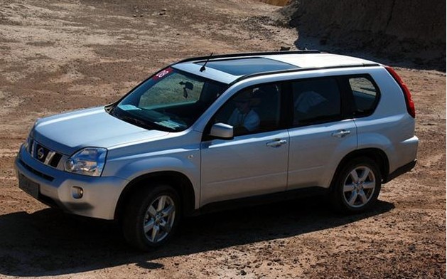 日产 奇骏 2.5L XV 至尊版 CVT 4WD 2010款