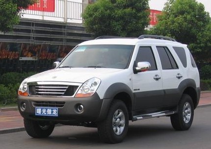 黄海汽车 傲龙CUV DD6480A 2.4手动豪华型 四驱 2006款