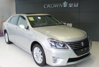 一汽丰田 皇冠 V6 2.5L Royal 真皮版 2012款