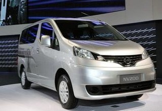 郑州日产 NV200 1.6L 手动 尊贵型 2+2+3 2012款