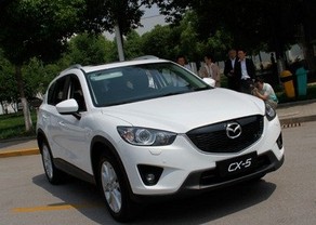 2013款马自达CX-52.0L 自动两驱舒适版